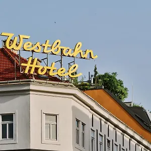 Westbahn 3*, Viyana Avusturya